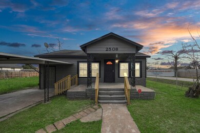 2508 Melbourne St, Houston, TX 77026 - photo 6