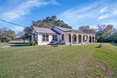 922 Hamilton St, Waller, TX 77484 - photo 3