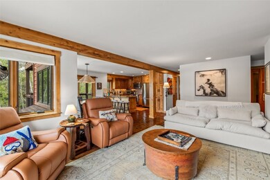 Living area featuring recessed lighting and light