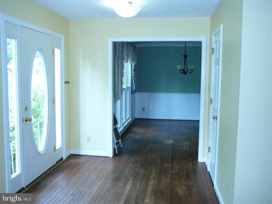 6504 Forest Grove Dr, Fredericksburg, VA 22407 - photo 2