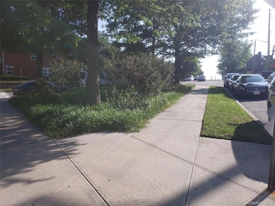 5-05 College Point Blvd, College Point, NY - photo 3