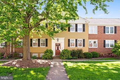 6714 W Wakefield Dr unit A2, Alexandria, VA 22307 - photo 2