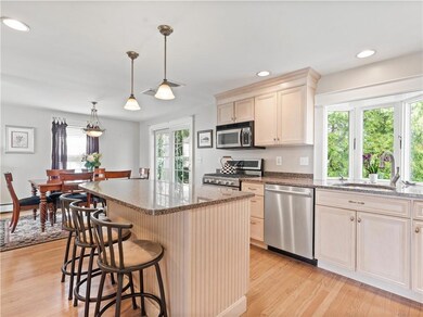 19 Pickett Rd, East Providence, RI 02914 - photo 7