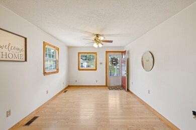 1807 Orchard Ln, Staunton, VA 24401 - photo 5