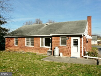 367 W Old Cross Rd, New Market, VA 22844 - photo 3