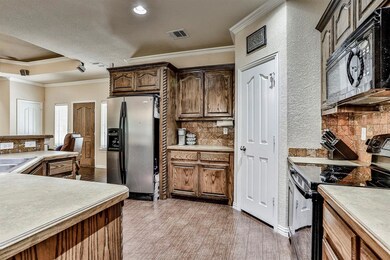 145 Miramar Cir, Weatherford, TX 76085 - photo 4