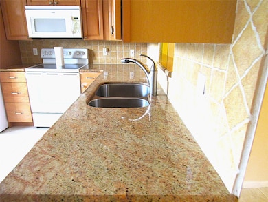 3001 Portofino Isle unit G2, Coconut Creek, FL 33066 - photo 3