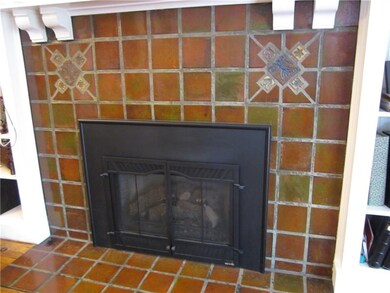 Arts & Crafts detail on the tile surround of the g