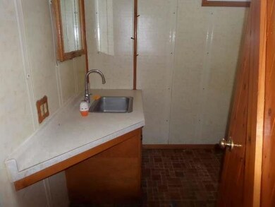 112 E River St, Tomahawk, WI 54487 - photo 5