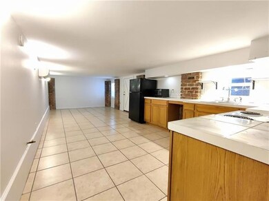 living room/kitchen/dining