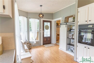 Kitchen entry