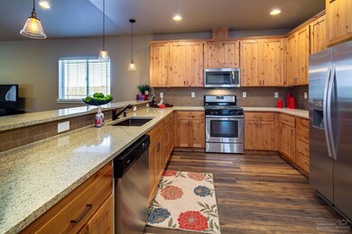 2805 SW 32nd St, Redmond, OR 97756 - photo 4