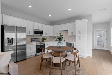 8154 Pembridge Ct, Chattanooga, TN 37421 - photo 5