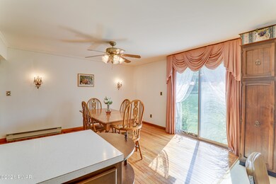 498 Ridge Ave, Hawley, PA 18428 - photo 5