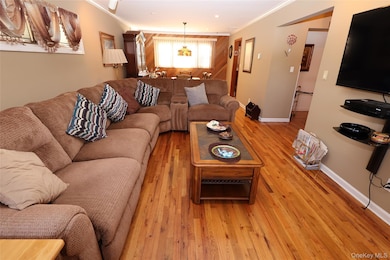 726 Meisser St, Franklin Square, NY 11010 - photo 6