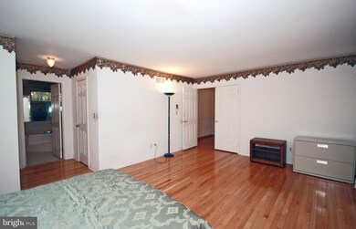 18 Zev Ct, Monmouth Junction, NJ 08852 - photo 6