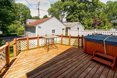 Deck/Hot Tub