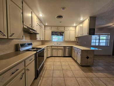 1604 Crescent Dr, Alamogordo, NM 88310 - photo 6