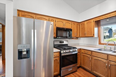 1639 Helena Rd N, Saint Paul, MN 55128 - photo 6