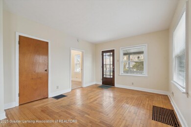 1832 Davis Ave, Lansing, MI 48910 - photo 7