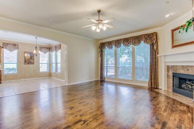 951 Park Forest Dr, Hurst, TX 76053 - photo 4