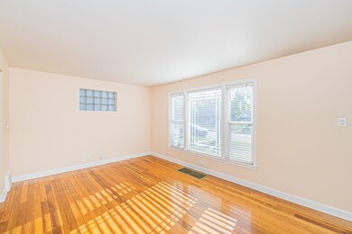 755 Hull Ave, Westchester, IL 60154 - photo 5