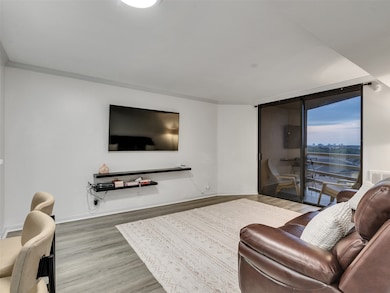 Sage Condominiums unit 812, Houston, TX 77056 - photo 6