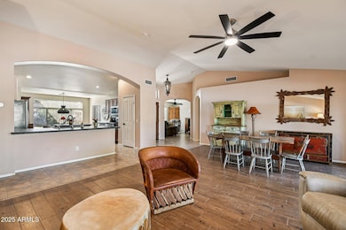 8-web-or-mls-W Edgemont Ave-S1311-006