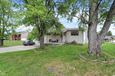 3365 Virginia St, Columbus, IN 47203 - photo 2