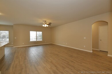 727 E 139th Place, Glenpool, OK 74033 - photo 7