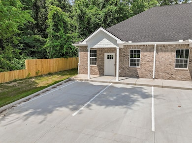 115 Freeman St unit A, Tullahoma, TN 37388 - photo 2