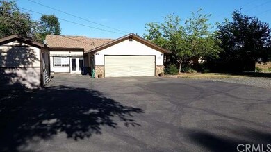 Endless parking on the paved driveway, gravel, and