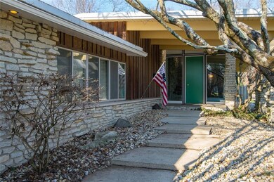 3370 Grove Pkwy, Columbus, IN 47203 - photo 3