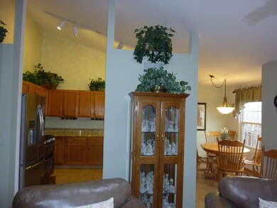 988 Viewpoint Dr, Lake In the Hills, IL 60156 - photo 5