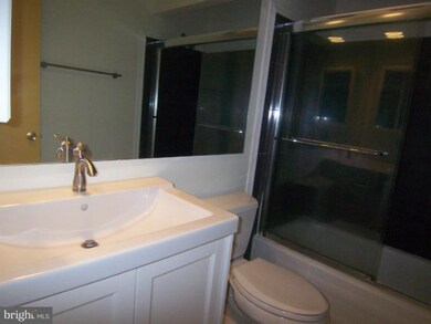 20412 Aspenwood Ln, Montgomery Village, MD 20886 - photo 4