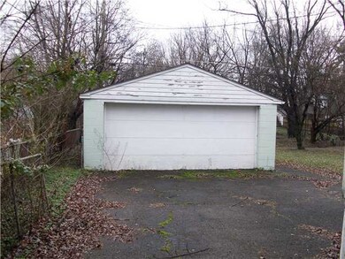 1620 Simpson Dr, Columbus, OH 43227 - photo 2