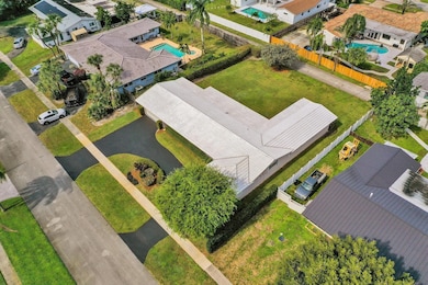 5011 Madison St, Hollywood, FL 33021 - photo 3