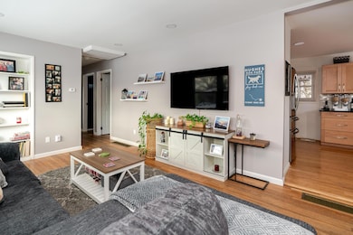 2698 Shrewsbury Rd, Columbus, OH 43221 - photo 5