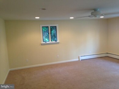 215 Brookthorpe Cir, Broomall, PA 19008 - photo 7