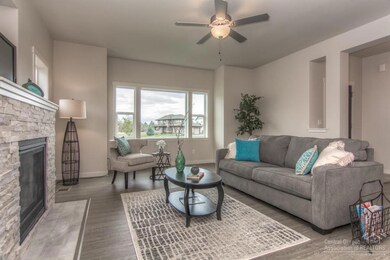 995 NW Rimrock Dr, Redmond, OR 97756 - photo 6