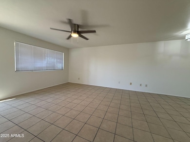 5725 N 71st Ave, Glendale, AZ 85303 - photo 3