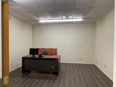 204 W Coombs St, Alvin, TX 77511 - photo 6