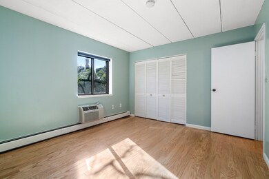 11 Barton Square unit 104, Salem, MA 01970 - photo 6