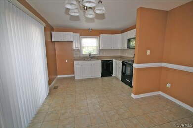 8919 Deerwater Rd, North Chesterfield, VA 23237 - photo 3