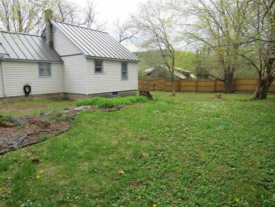 22 Second St, Claremont, NH 03743 - photo 2