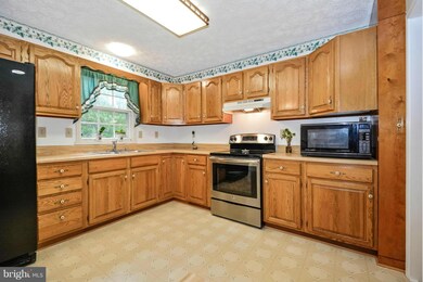 221 Spotswood Rd, Locust Grove, VA 22508 - photo 4