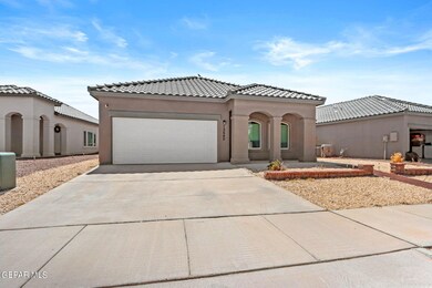 13542 Harbottle St, El Paso, TX 79928 - photo 2