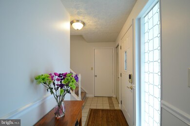 16122 Olmstead Ln, Woodbridge, VA 22191 - photo 4