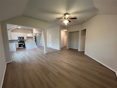 236 Eagleville Dr, Alvin, TX 77511 - photo 5