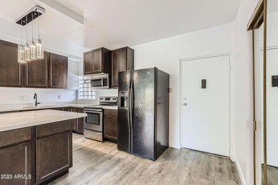 Windsor Place Condominiums unit C206, Phoenix, AZ 85012 - photo 5